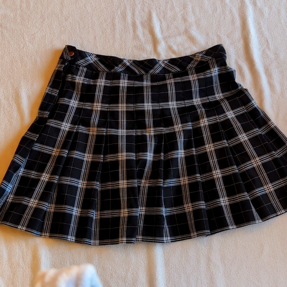 Forever 21 pleated mini skirt size 10 - Picture 1 of 2
